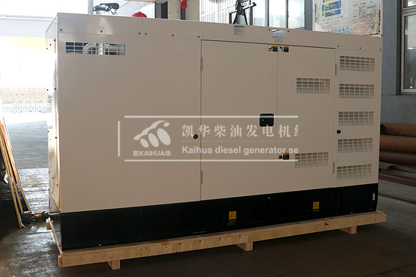 上海客戶訂購一臺200kw靜音發電機組成功出廠